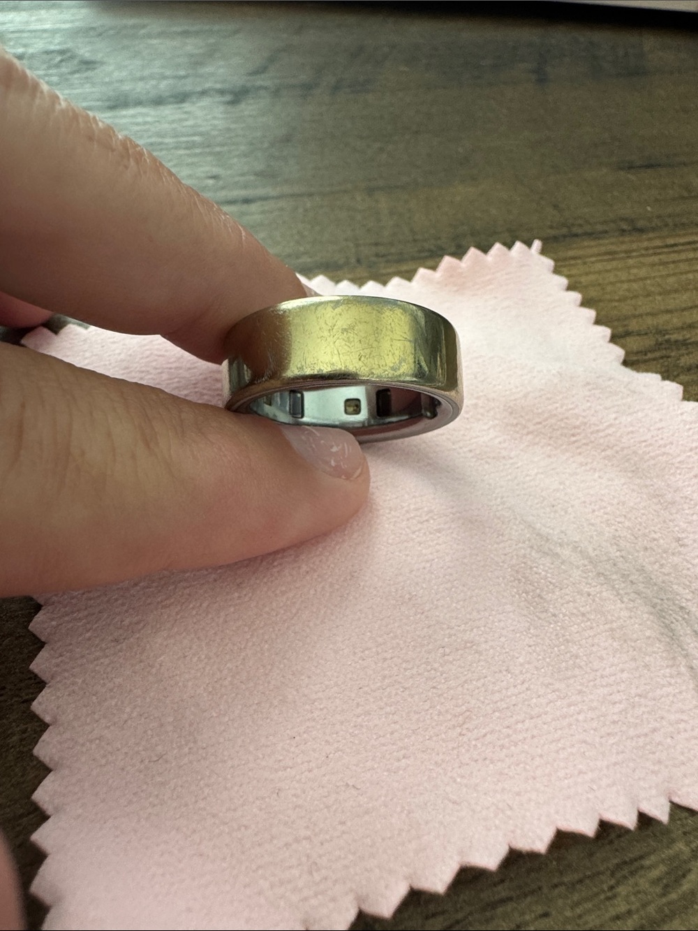EUC Oura ring, size 9.